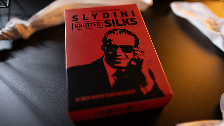 Slydini\\s Knotted Silks (White / 18 Inch) by Slydini & Murphy\\s Magic Trick