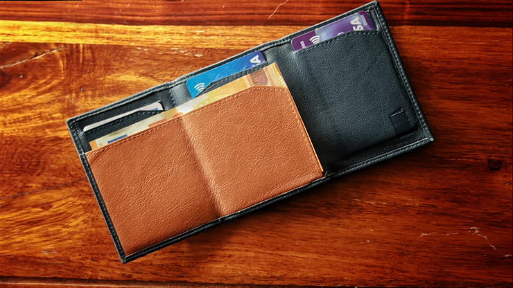 The Hi Jak Wallet (Gimmick and Online Instructions) by Secret Tannery Trick